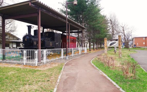 帯広のとてっぽ通りを走っていた十勝鉄道と日甜の関係・高橋まんじゅう屋の包装紙の秘密